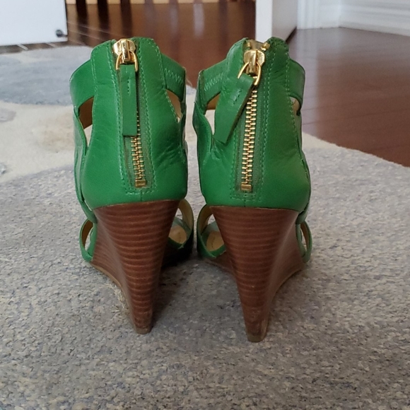 Shoes - Picture 2 of 3